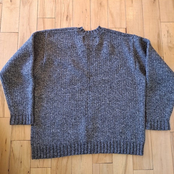 EUC!! Vintage Abercrombie & Fitch V-Neck Fair Isle 100% Wool Sweater - Picture 7 of 9